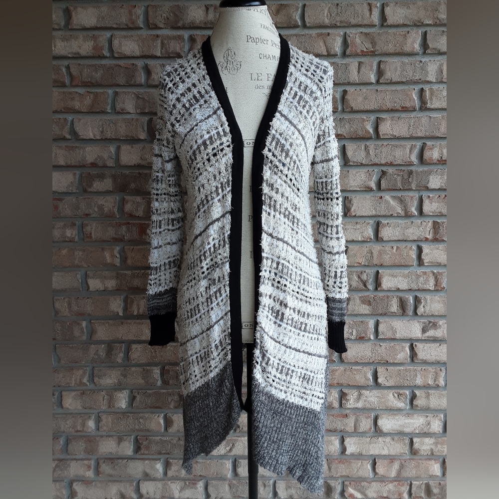 Nic + Zoe Long Sleeve Cotton/Linen Open Front Long Line Cardigan Sweater.